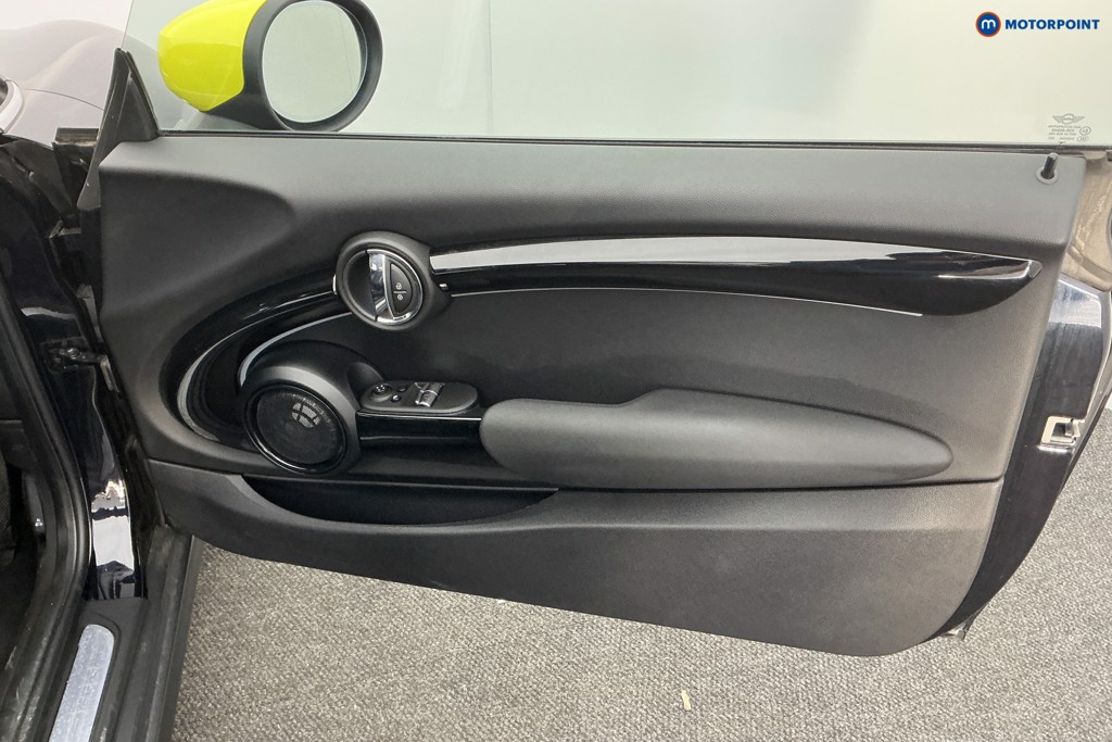 Mini Hatchback Cooper S Level 3 Automatic Electric Hatchback - Stock Number (1590097) - 21st supplementary image