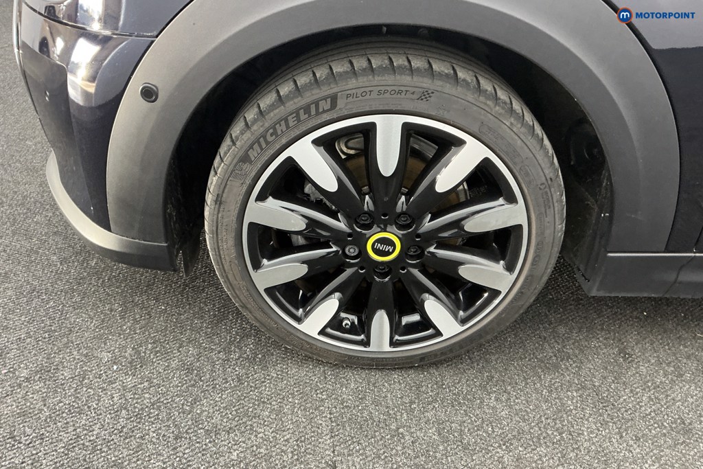 Mini Hatchback Cooper S Level 3 Automatic Electric Hatchback - Stock Number (1590097) - 34th supplementary image