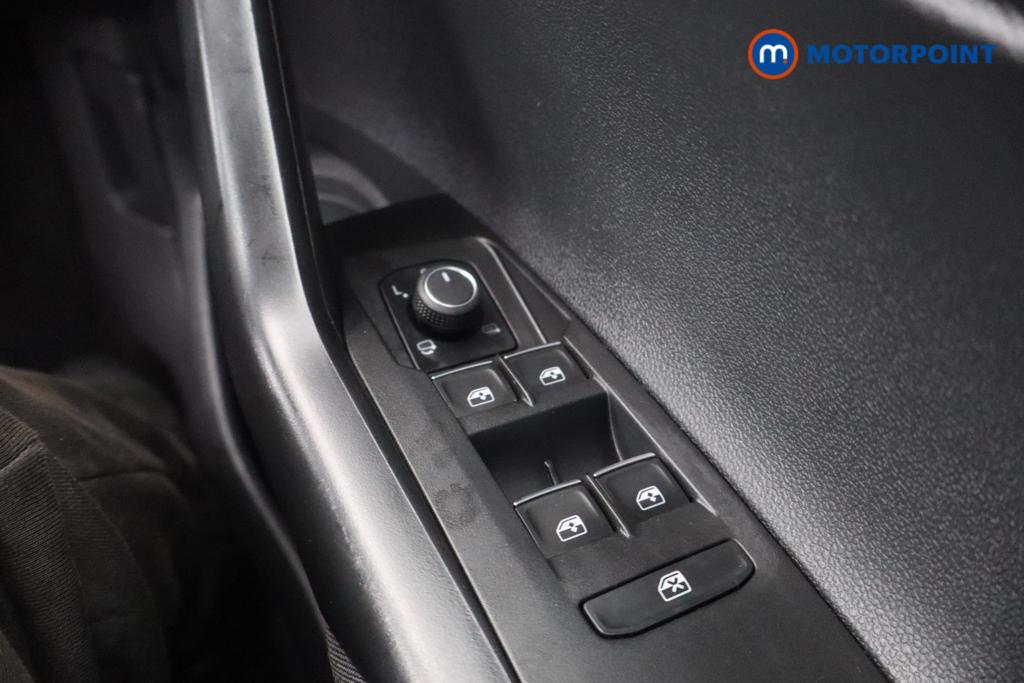 Volkswagen Polo R-Line Automatic Petrol Hatchback - Stock Number (1590575) - 11th supplementary image