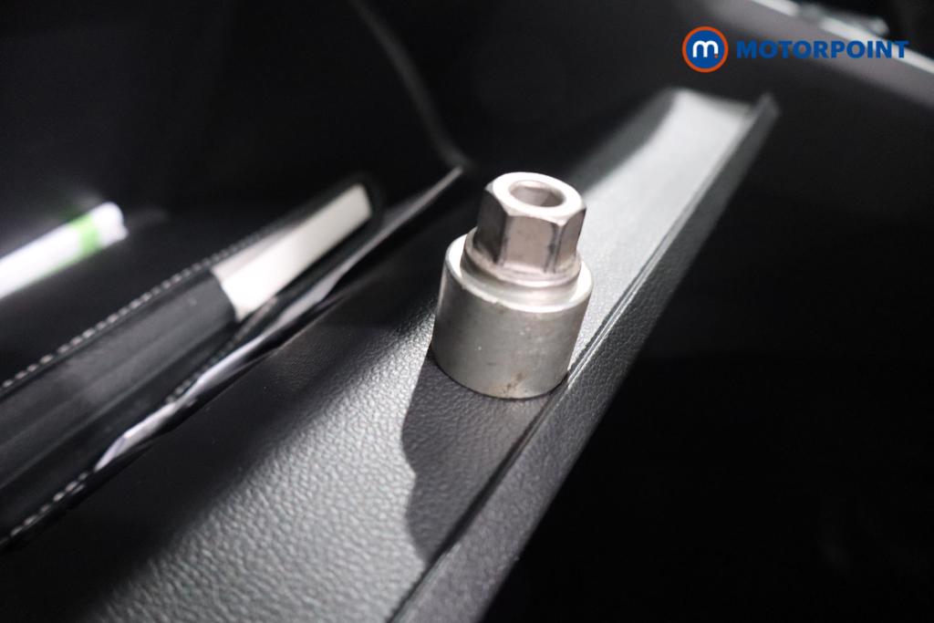 Volkswagen Polo R-Line Automatic Petrol Hatchback - Stock Number (1590575) - 13th supplementary image