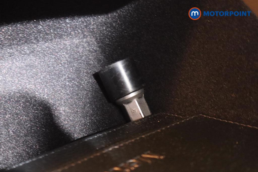 Mercedes-Benz EQC Amg Line Automatic Electric SUV - Stock Number (1590587) - 14th supplementary image