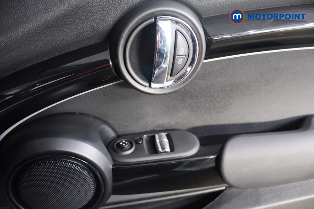 Mini Hatchback Cooper S Level 1 Automatic Electric Hatchback - Stock Number (1591169) - 9th supplementary image