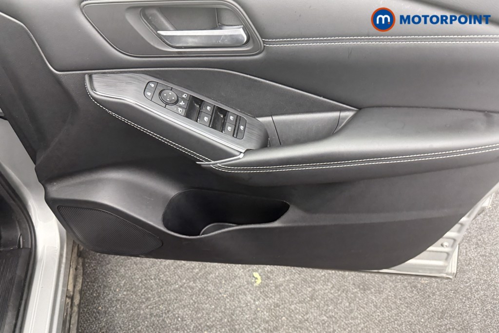 Nissan Qashqai N-Connecta Manual Petrol SUV - Stock Number (1591242) - 11th supplementary image