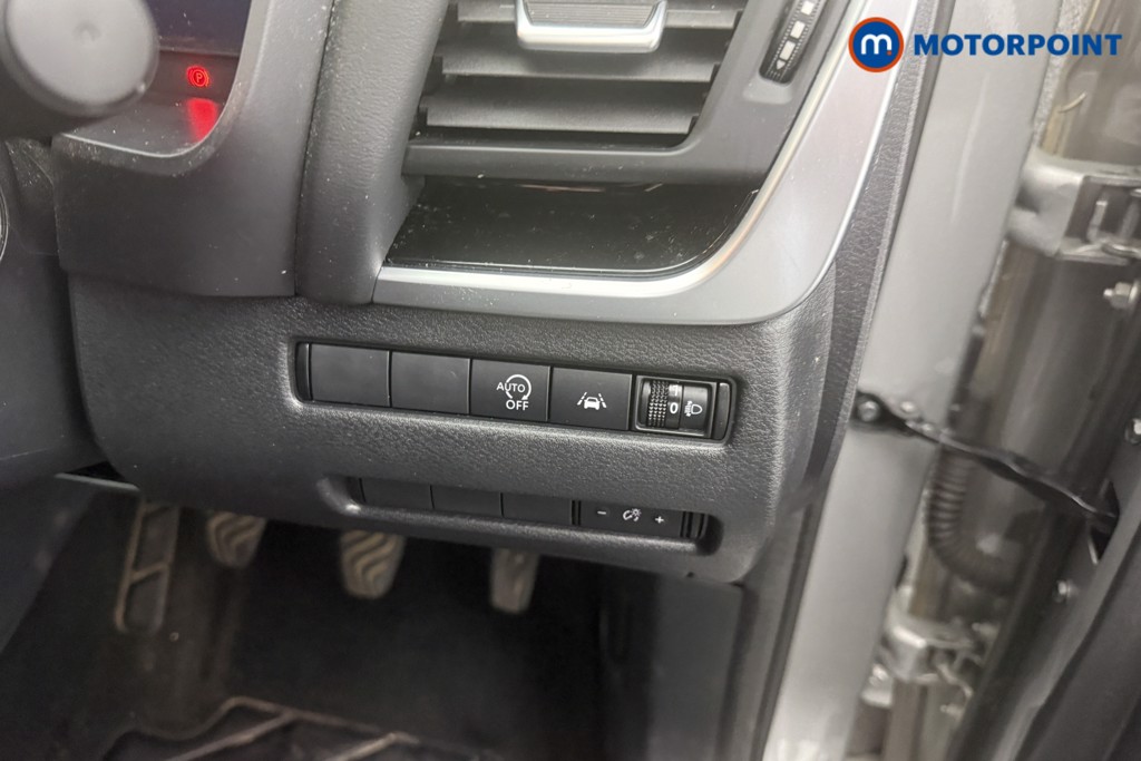 Nissan Qashqai N-Connecta Manual Petrol SUV - Stock Number (1591242) - 14th supplementary image