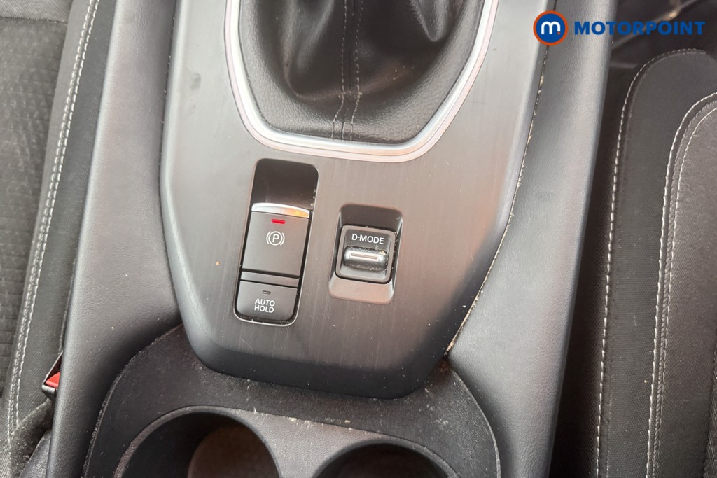 Nissan Qashqai N-Connecta Manual Petrol SUV - Stock Number (1591242) - 17th supplementary image