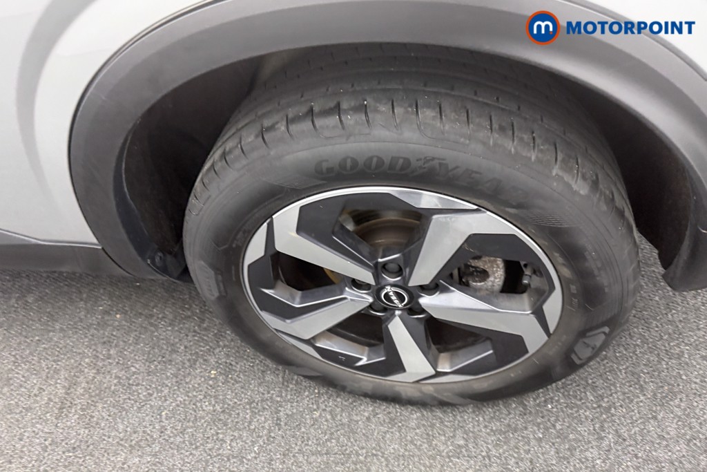 Nissan Qashqai N-Connecta Manual Petrol SUV - Stock Number (1591242) - 30th supplementary image