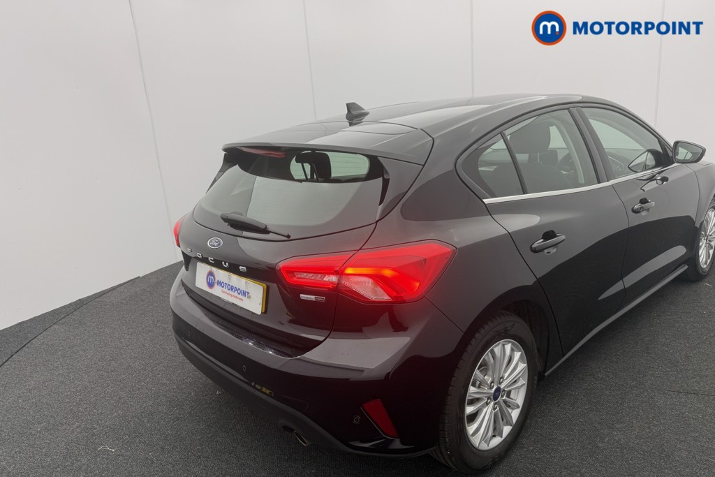 Ford Focus Titanium Edition Manual Petrol Hatchback - Stock Number (1591914) - 4th supplementary image