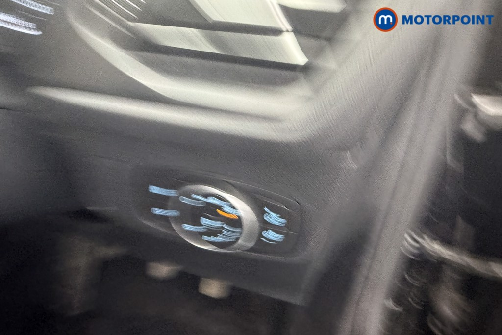 Ford Focus Titanium Edition Manual Petrol Hatchback - Stock Number (1591914) - 13th supplementary image