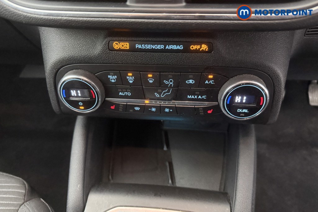 Ford Focus Titanium Edition Manual Petrol Hatchback - Stock Number (1591914) - 18th supplementary image