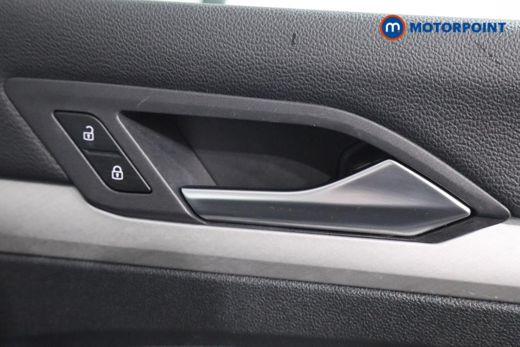 Volkswagen Golf Life Manual Petrol Hatchback - Stock Number (1591933) - 16th supplementary image