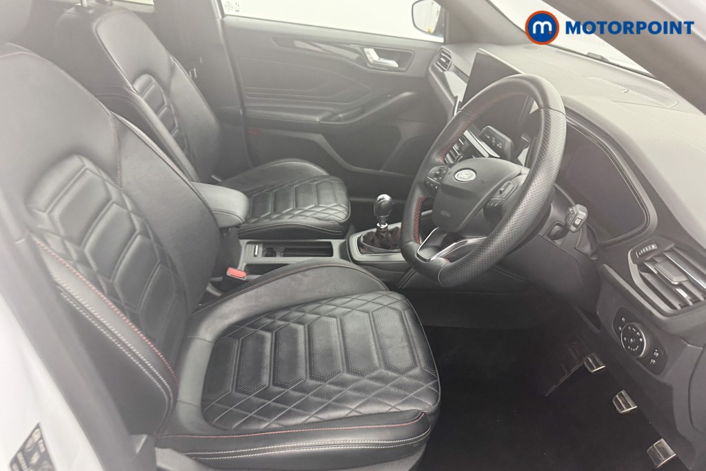 Ford Focus St-Line Vignale Manual Petrol Estate - Stock Number (1592041) - 13th supplementary image