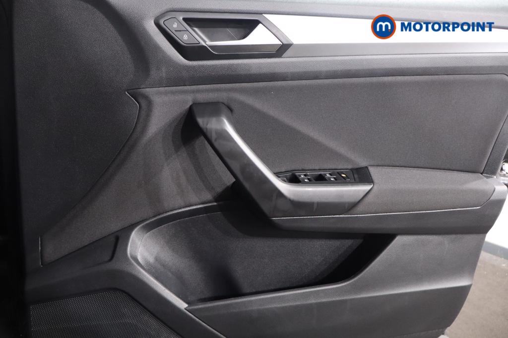 Volkswagen T-Roc Life Manual Petrol SUV - Stock Number (1592046) - 9th supplementary image
