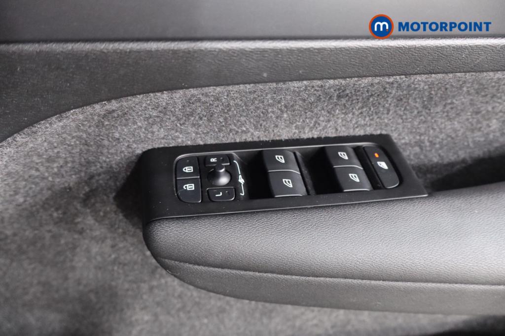 Volvo Xc40 R Design Automatic Petrol SUV - Stock Number (1592441) - 8th supplementary image