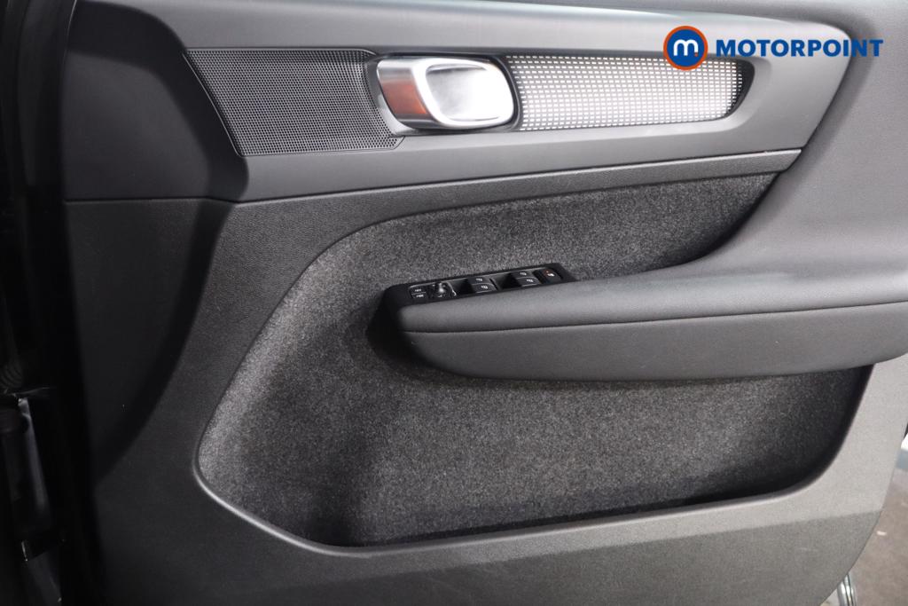 Volvo Xc40 R Design Automatic Petrol SUV - Stock Number (1592441) - 9th supplementary image