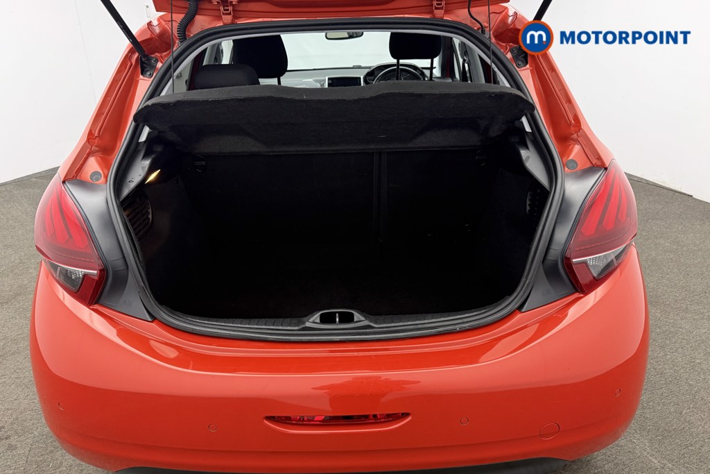 Peugeot 208 Allure Manual Petrol Hatchback - Stock Number (1593066) - 5th supplementary image