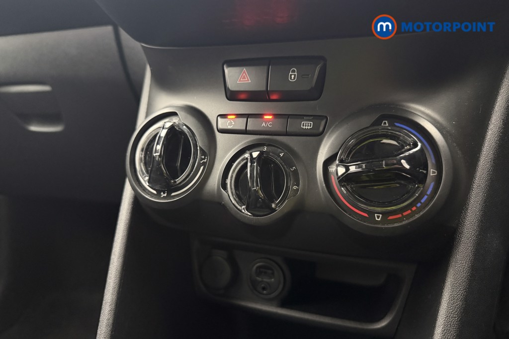 Peugeot 208 Allure Manual Petrol Hatchback - Stock Number (1593066) - 12th supplementary image