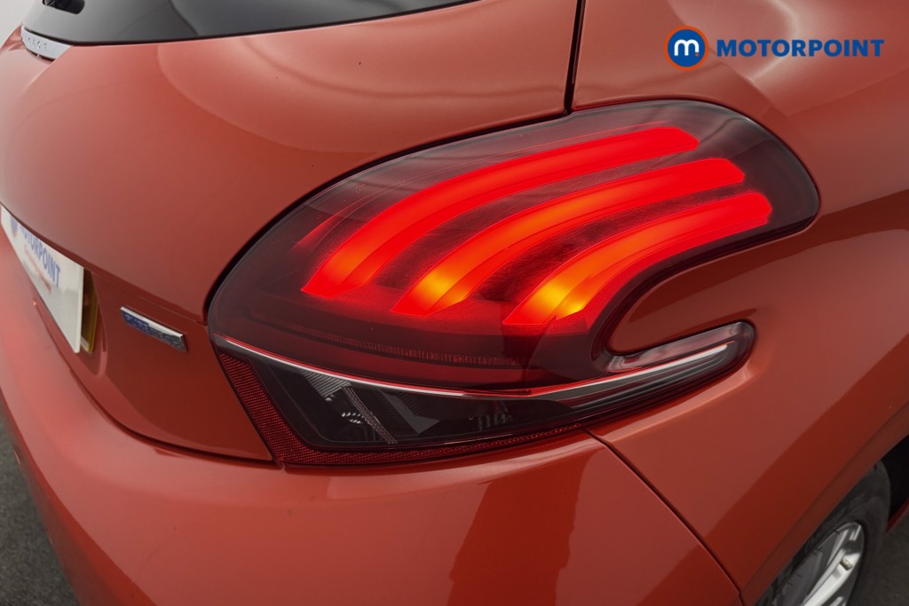 Peugeot 208 Allure Manual Petrol Hatchback - Stock Number (1593066) - 15th supplementary image