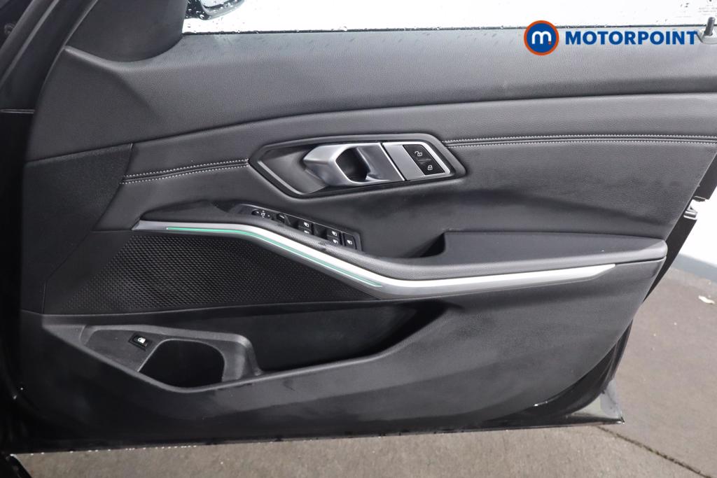 BMW 3 Series Sport Pro Automatic Petrol Plug-In Hybrid Saloon - Stock Number (1593169) - 16th supplementary image