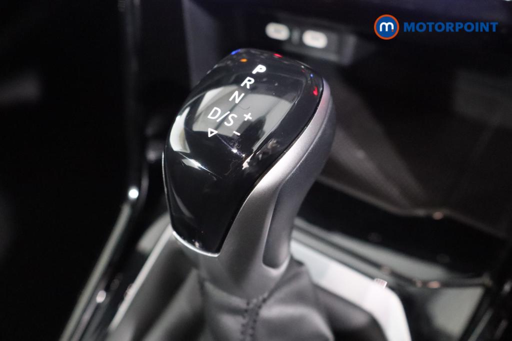 Volkswagen T-Roc R-Line Automatic Petrol SUV - Stock Number (1593800) - 6th supplementary image