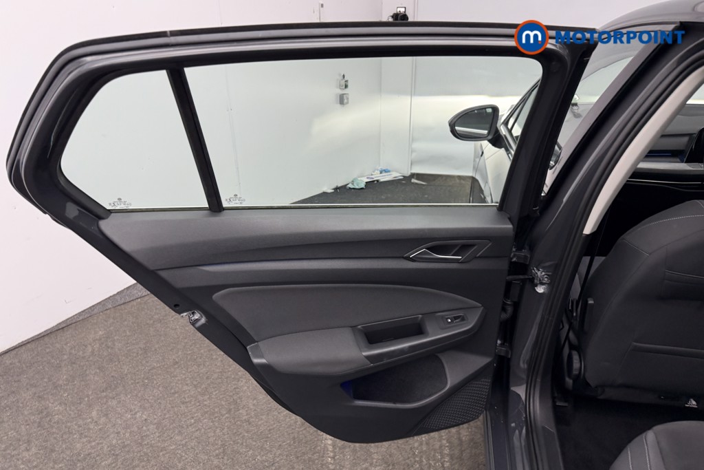 Volkswagen Golf Style Manual Petrol Hatchback - Stock Number (1593862) - 7th supplementary image