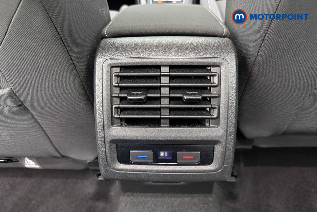 Volkswagen Golf Style Manual Petrol Hatchback - Stock Number (1593862) - 8th supplementary image