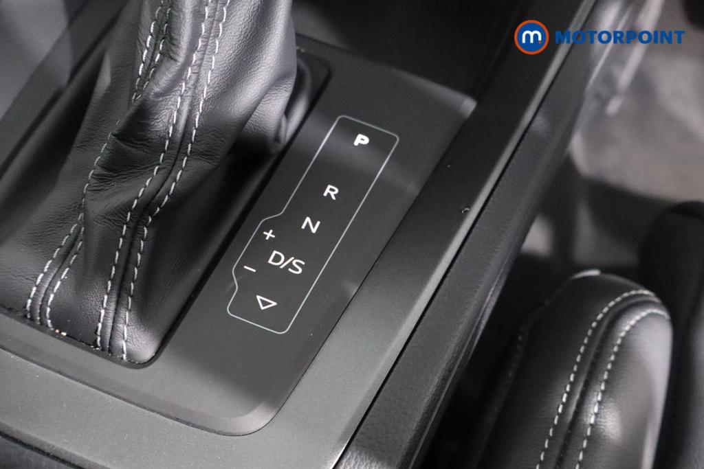 Audi Q3 S Line Automatic Petrol Plug-In Hybrid SUV - Stock Number (1594012) - 5th supplementary image