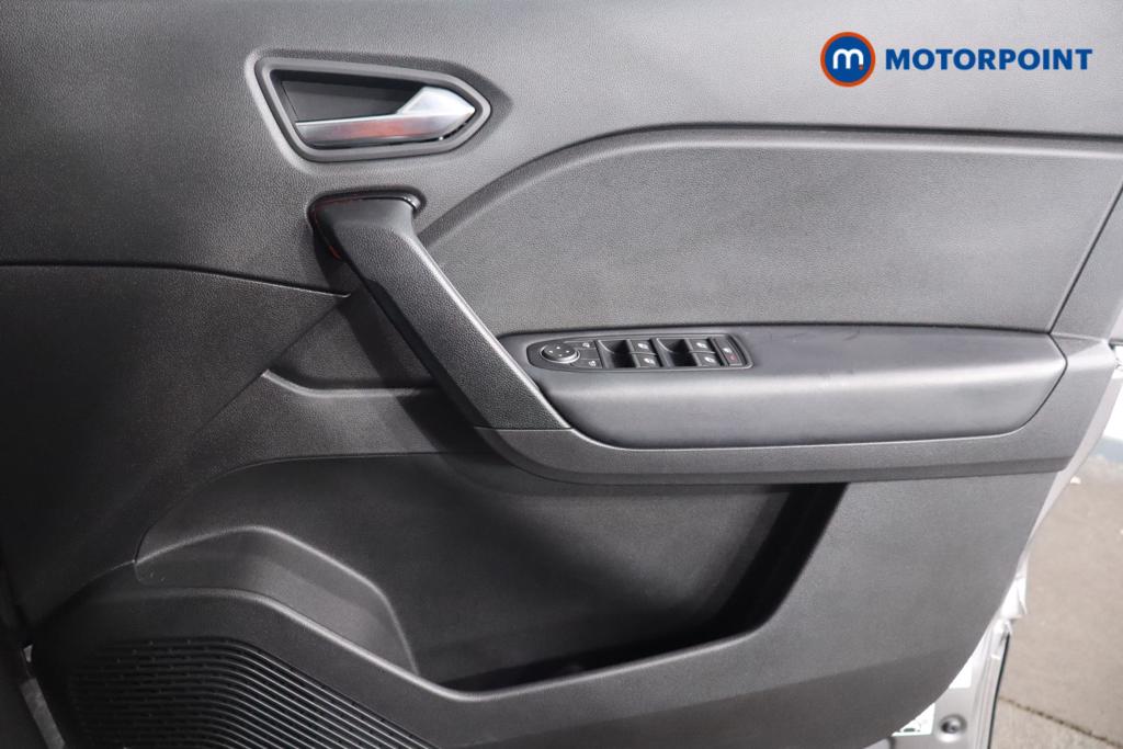 Renault Captur Iconic Edition Automatic Petrol-Electric Hybrid SUV - Stock Number (1594091) - 10th supplementary image