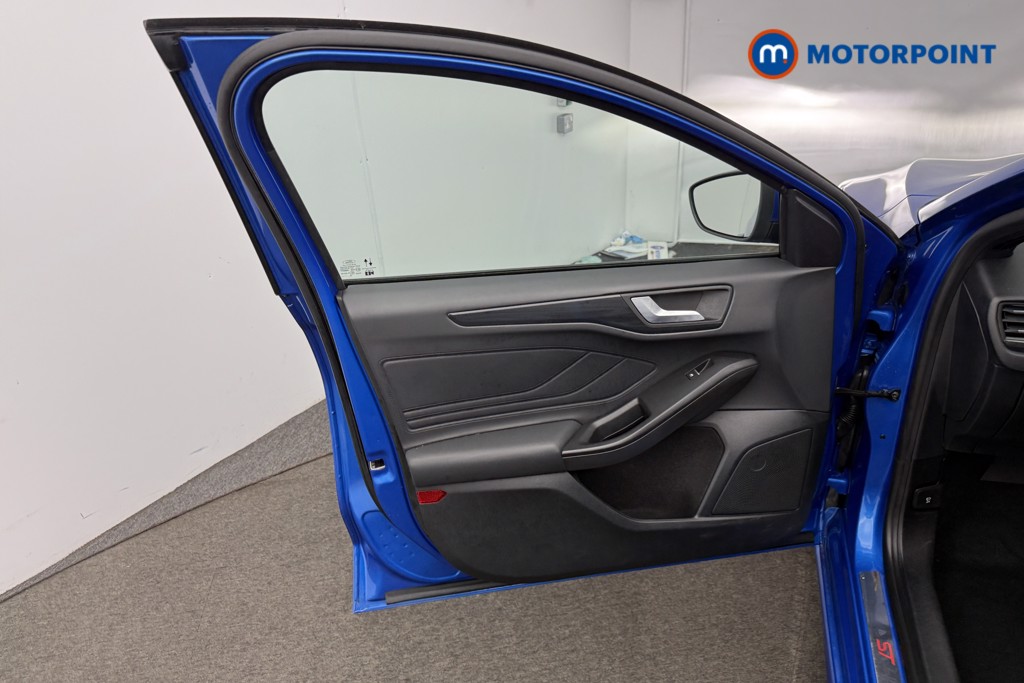 Ford Focus St-Line X Edition Manual Petrol Hatchback - Stock Number (1594634) - 4th supplementary image