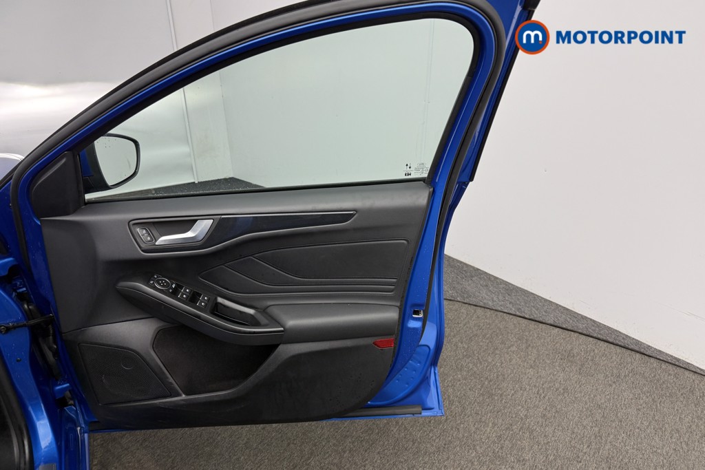Ford Focus St-Line X Edition Manual Petrol Hatchback - Stock Number (1594634) - 16th supplementary image