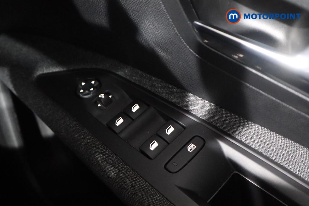 Peugeot 3008 Active Premium-Plus Manual Diesel SUV - Stock Number (1594812) - 15th supplementary image