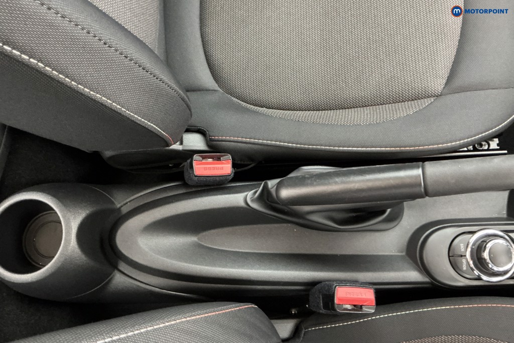 Mini Hatchback One Classic Manual Petrol Hatchback - Stock Number (1594914) - 12th supplementary image