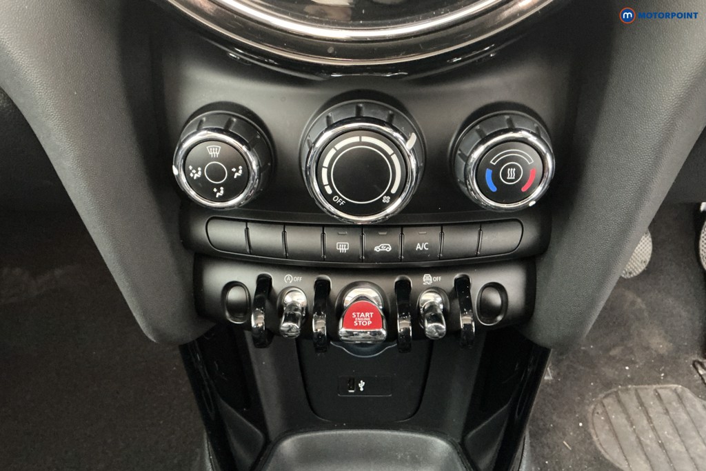 Mini Hatchback One Classic Manual Petrol Hatchback - Stock Number (1594914) - 16th supplementary image