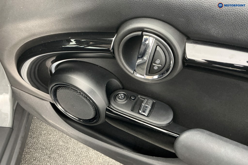 Mini Hatchback One Classic Manual Petrol Hatchback - Stock Number (1594914) - 21st supplementary image