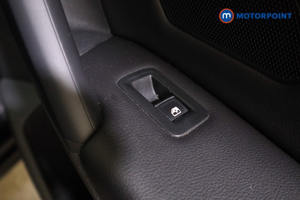 Volkswagen Tiguan R-Line Automatic Petrol SUV - Stock Number (1595188) - 21st supplementary image