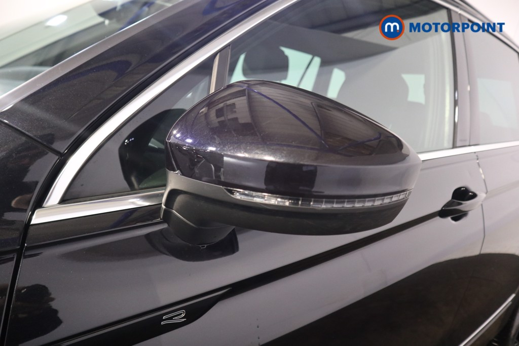 Volkswagen Tiguan R-Line Automatic Petrol SUV - Stock Number (1595188) - 33rd supplementary image