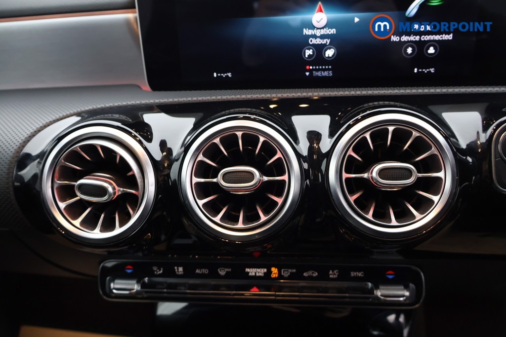 Mercedes-Benz A Class Amg Line Automatic Diesel Hatchback - Stock Number (1595298) - 6th supplementary image