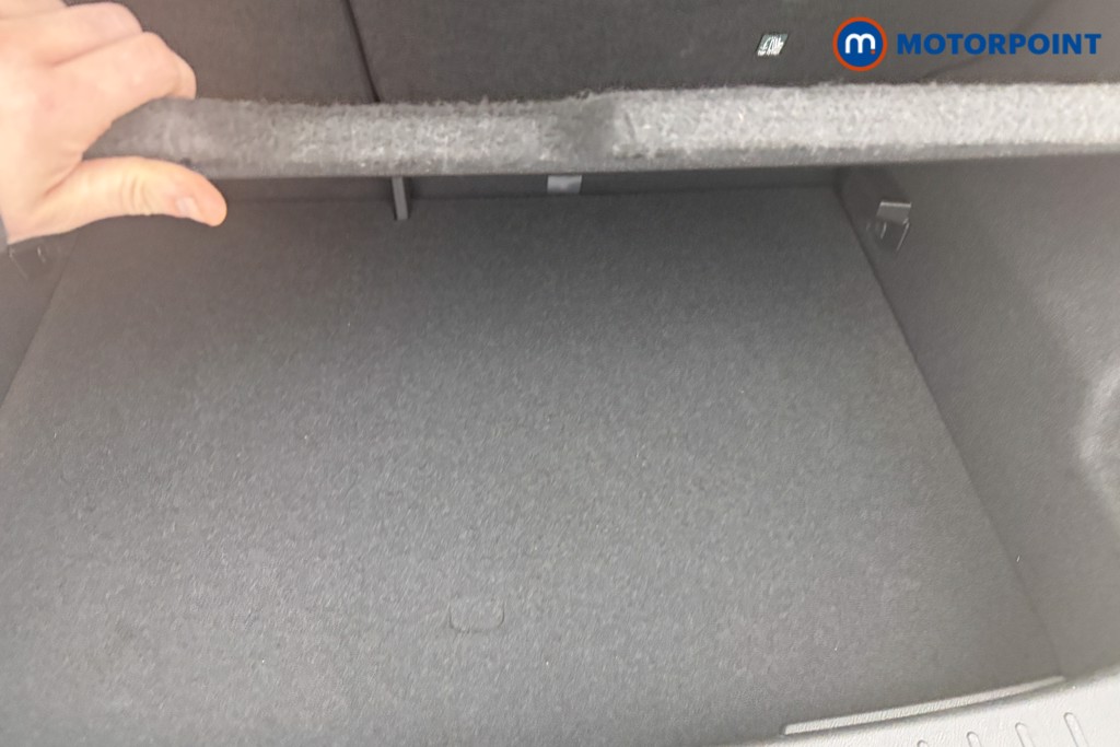 Nissan Juke N-Connecta Automatic Petrol-Electric Hybrid SUV - Stock Number (1595683) - 4th supplementary image