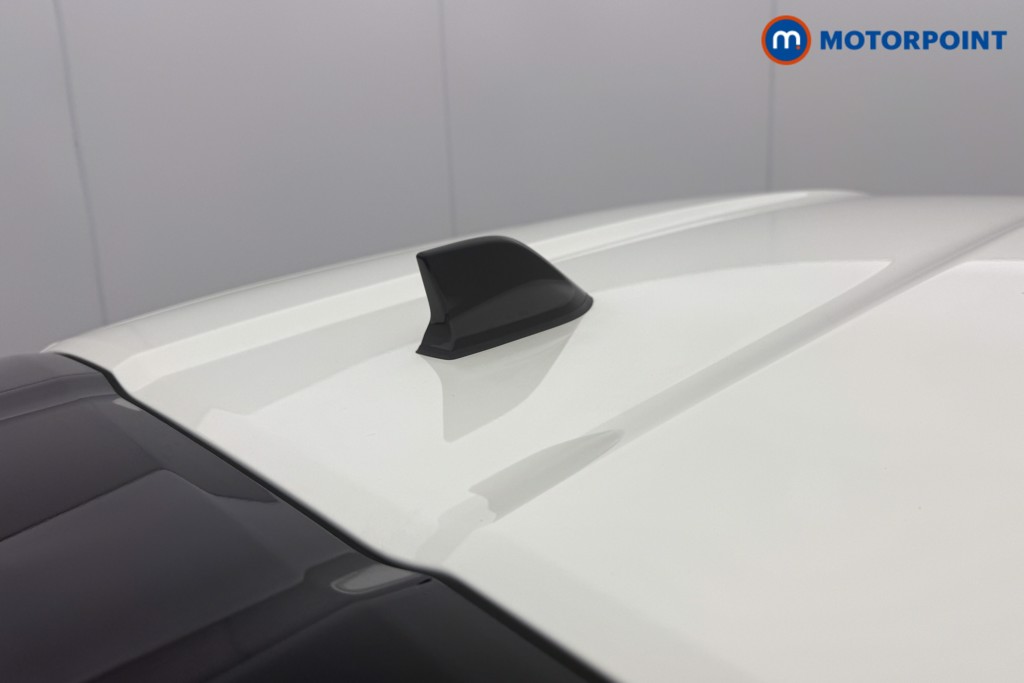 Nissan Juke N-Connecta Automatic Petrol-Electric Hybrid SUV - Stock Number (1595683) - 7th supplementary image