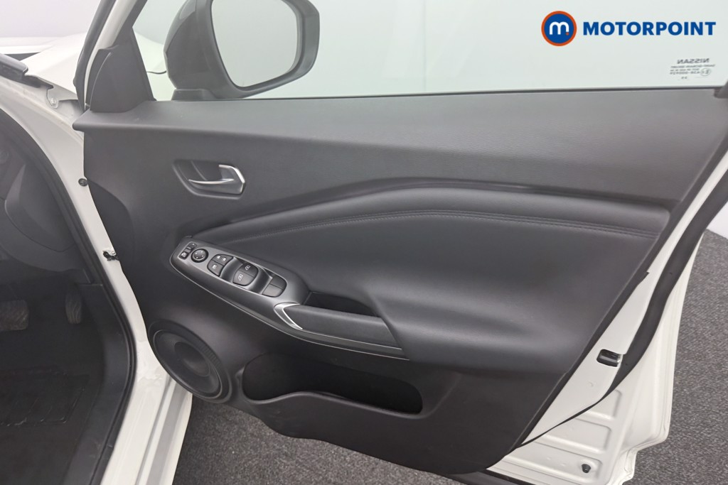 Nissan Juke N-Connecta Automatic Petrol-Electric Hybrid SUV - Stock Number (1595683) - 10th supplementary image