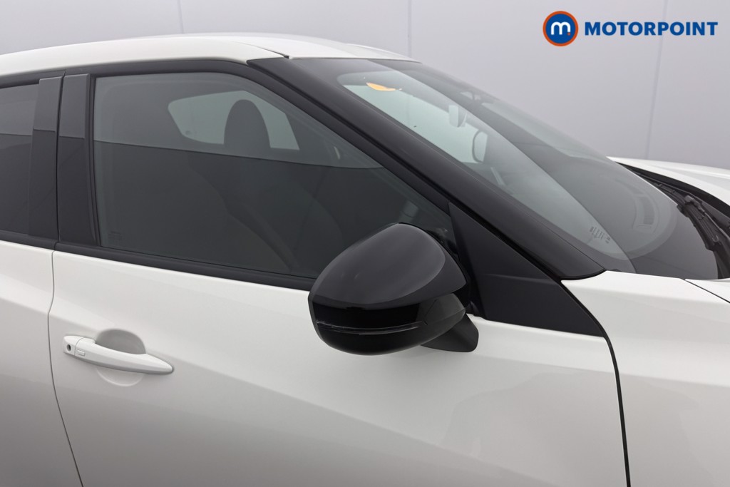 Nissan Juke N-Connecta Automatic Petrol-Electric Hybrid SUV - Stock Number (1595683) - 26th supplementary image