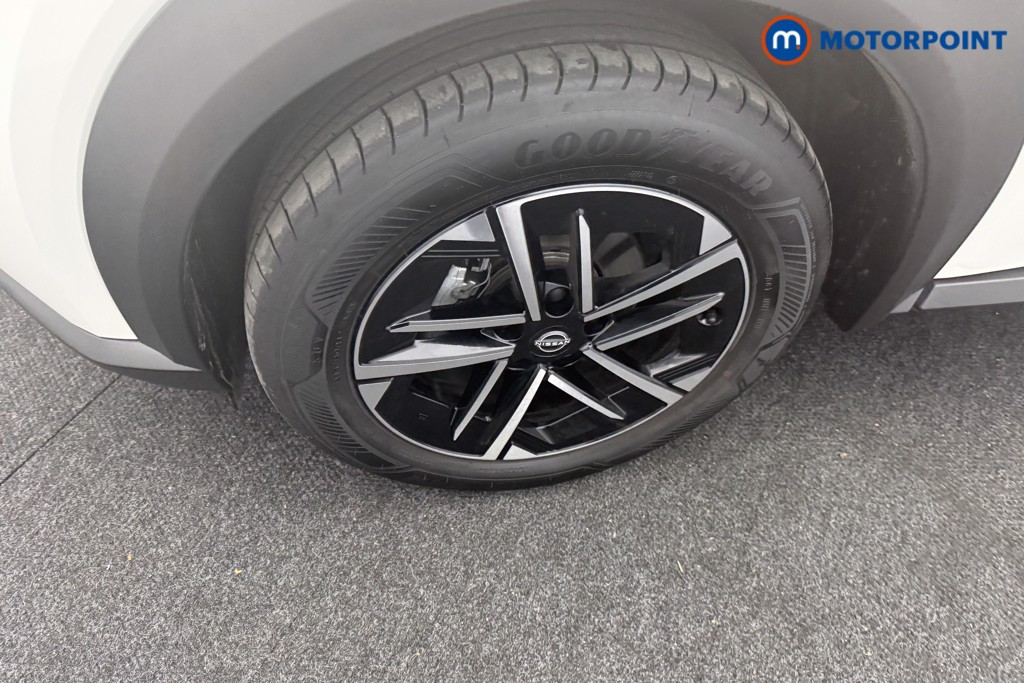 Nissan Juke N-Connecta Automatic Petrol-Electric Hybrid SUV - Stock Number (1595683) - 31st supplementary image