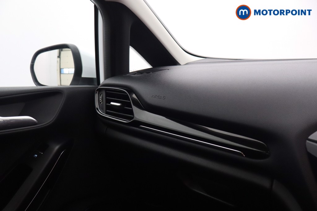 Ford Fiesta Zetec Manual Petrol Hatchback - Stock Number (1595839) - 10th supplementary image