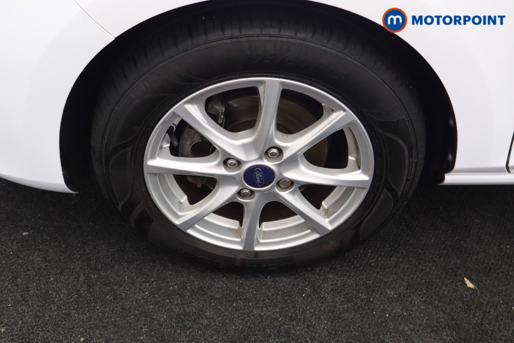 Ford Fiesta Zetec Manual Petrol Hatchback - Stock Number (1595839) - 19th supplementary image