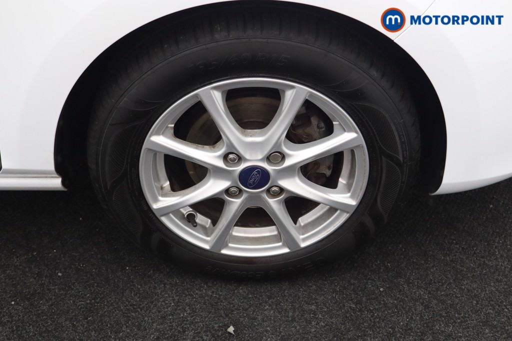 Ford Fiesta Zetec Manual Petrol Hatchback - Stock Number (1595839) - 20th supplementary image