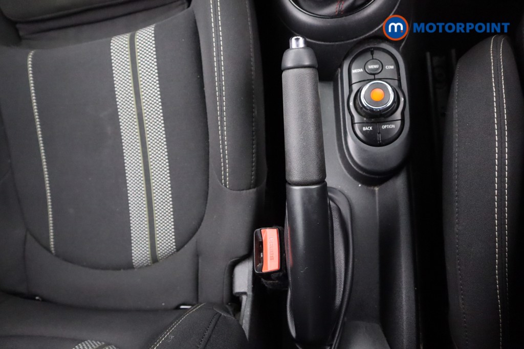 Mini Hatchback Cooper Sport Manual Petrol Hatchback - Stock Number (1596089) - 17th supplementary image