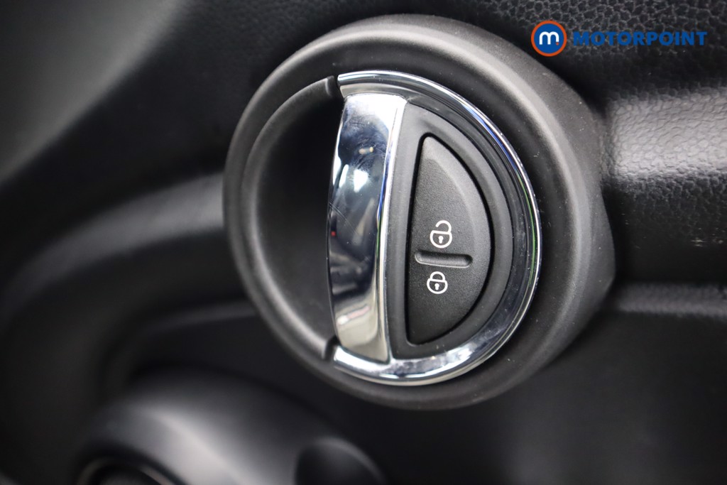 Mini Hatchback Cooper Sport Manual Petrol Hatchback - Stock Number (1596089) - 22nd supplementary image