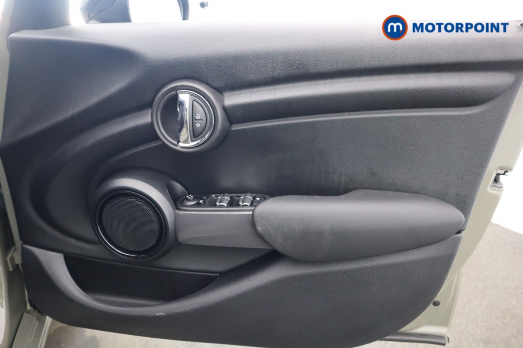 Mini Hatchback Cooper Sport Manual Petrol Hatchback - Stock Number (1596089) - 23rd supplementary image
