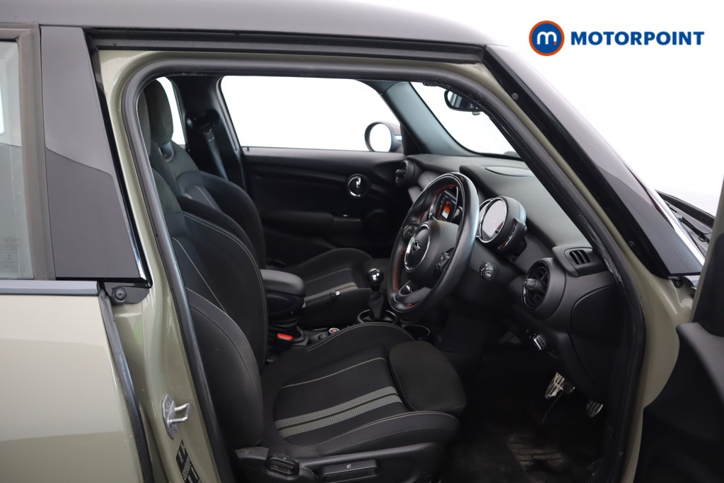 Mini Hatchback Cooper Sport Manual Petrol Hatchback - Stock Number (1596089) - 24th supplementary image