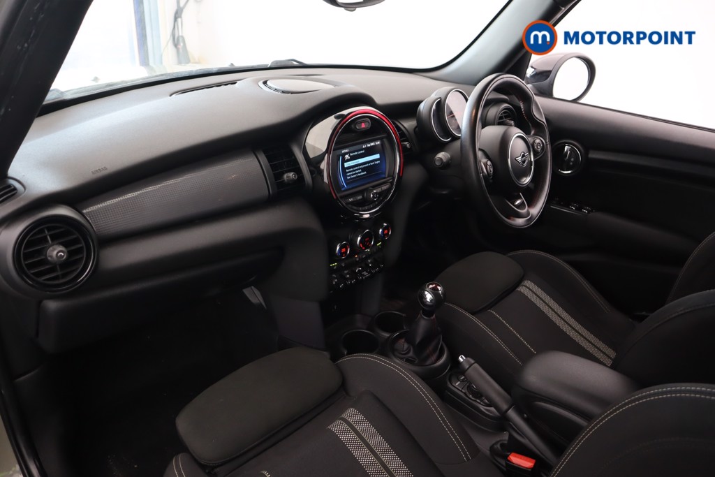 Mini Hatchback Cooper Sport Manual Petrol Hatchback - Stock Number (1596089) - 38th supplementary image