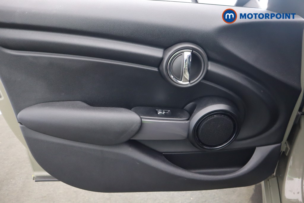 Mini Hatchback Cooper Sport Manual Petrol Hatchback - Stock Number (1596089) - 39th supplementary image